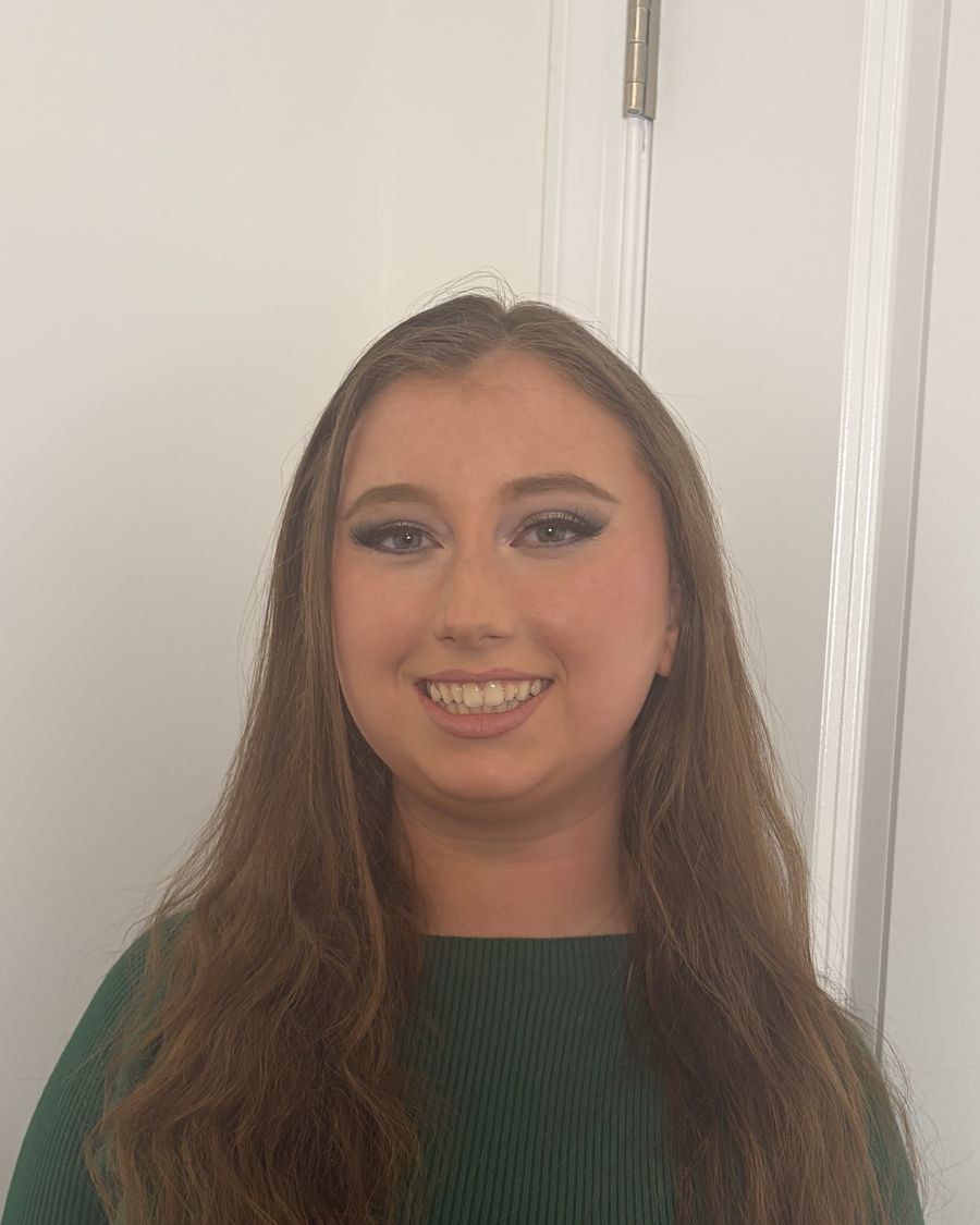 Soft glam with a smoky eye and nude lip