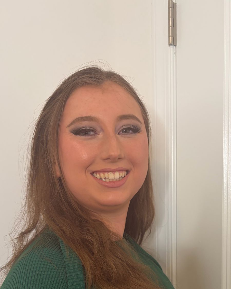 Evening look with a lifted eye